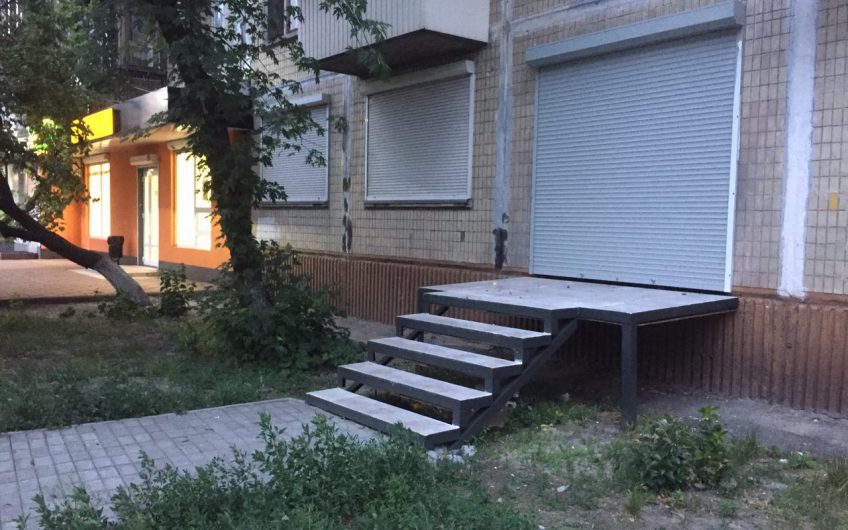 Приміщення на бул. Перова, 20